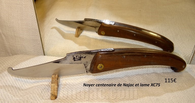 Couteau Le Najac - Noyer centenaire de Najac